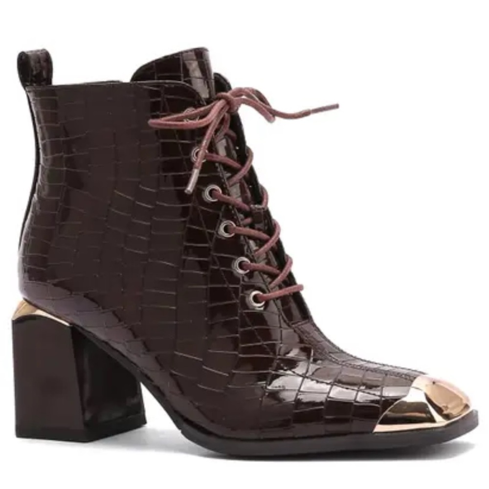 NIB-Ninety Union Fantastic Lace up boot - Size 8. MSRP $130
